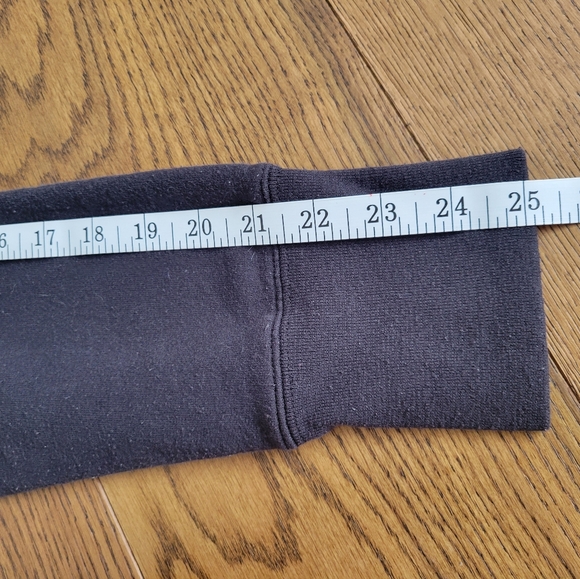 Minnie Mouse Hooded Sweatshirt! 🎀 - Picture 7 of 9